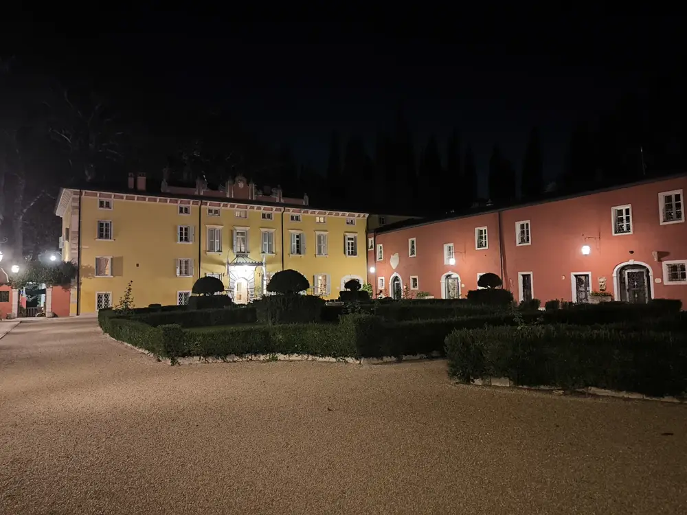 Villa Cordevigo exterior at night in Cavaion Veronese