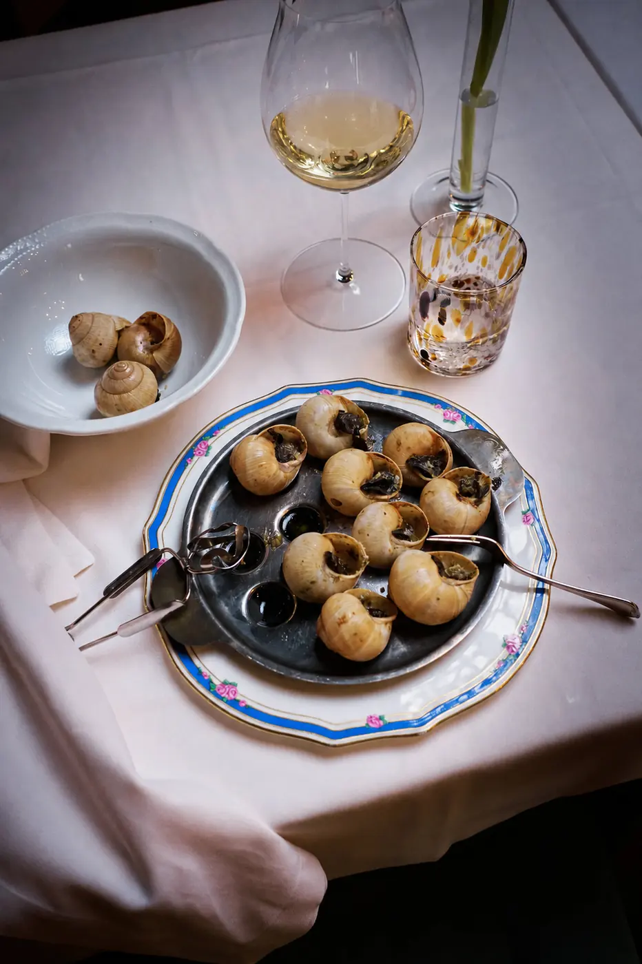Snails served with wine at Stella d'Italia in Pastrengo