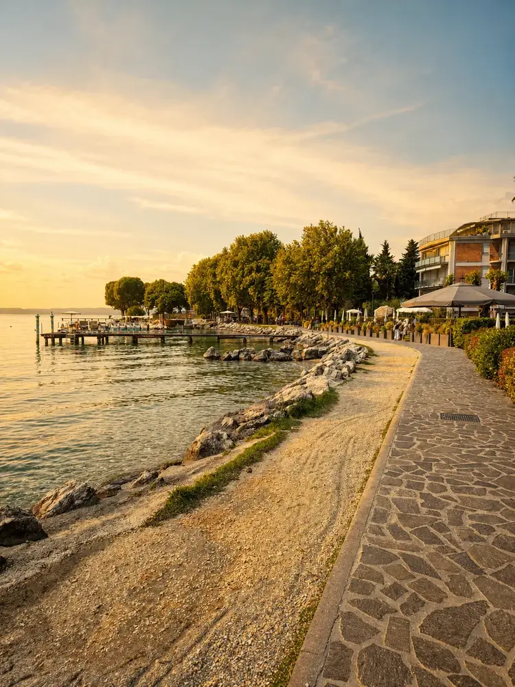 Lakefront path between Bardolino and Lazise